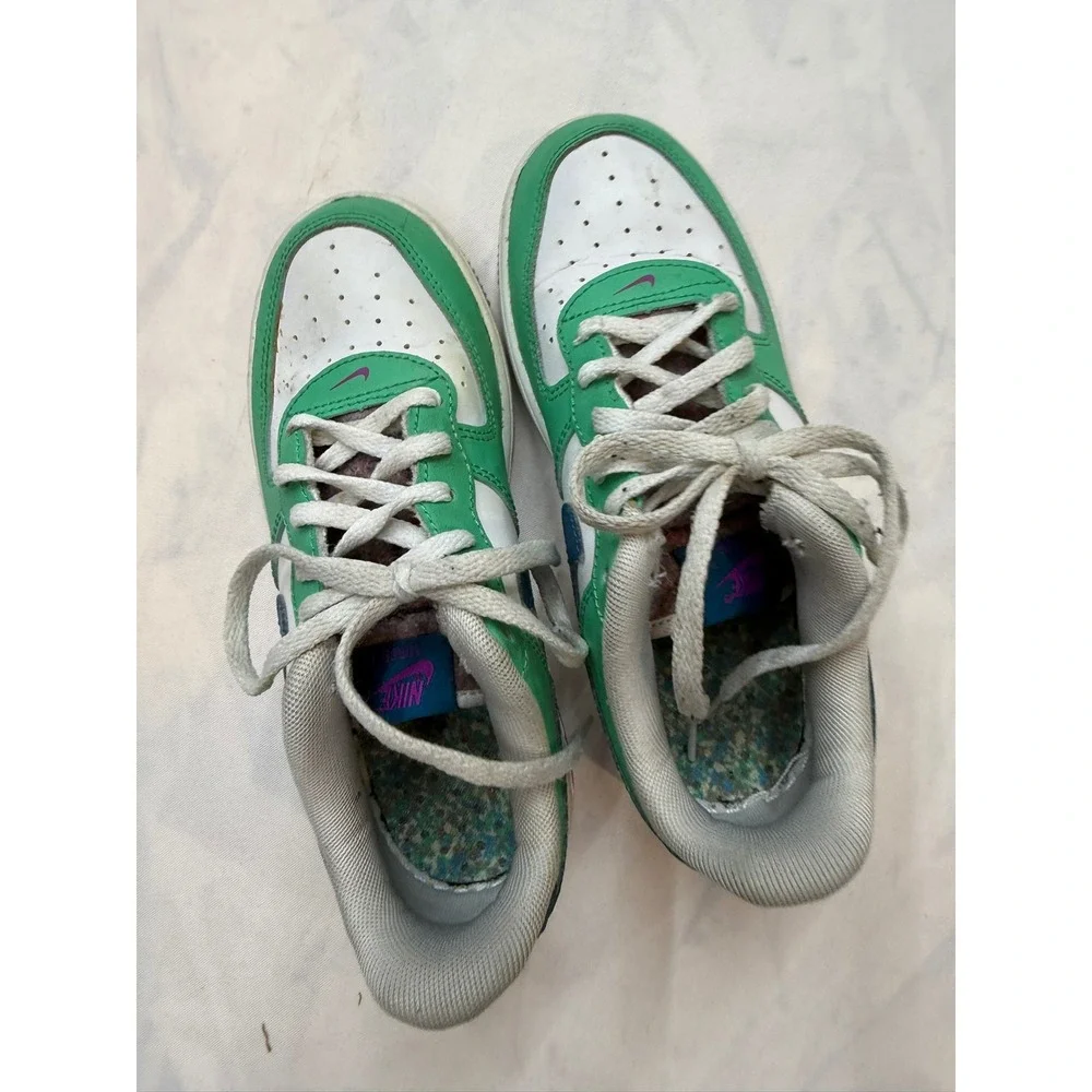 NIKE Girls 2 Green White Purple Air Force 1 LV8 BG White Green Abyss Spring